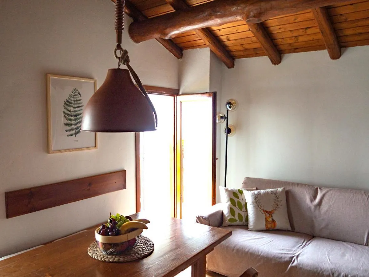 Apartment Casa Alba Livo  0*, Livo (Lombardy)